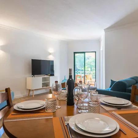 Salgados 1 Bedroom - 500m From The Apartment