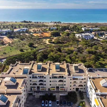 Salgados 1 Bedroom - 500m From The