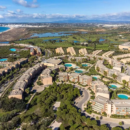 Salgados 1 Bedroom - 500m From The Apartment