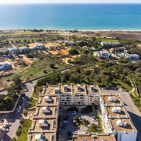 Salgados 1 Bedroom - 500m From The Apartment *