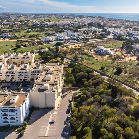 Apartment Salgados 1 Bedroom - 500m From The *