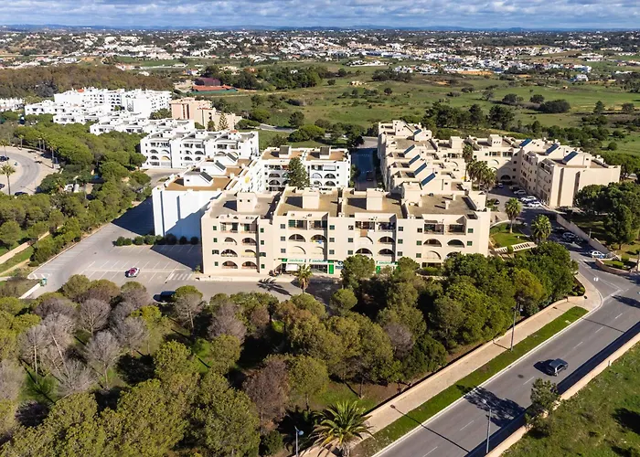 アパート Salgados 1 Bedroom - 500m From The *