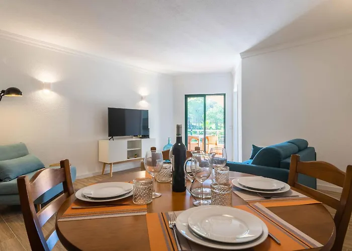 Salgados 1 Bedroom - 500m From The アパート